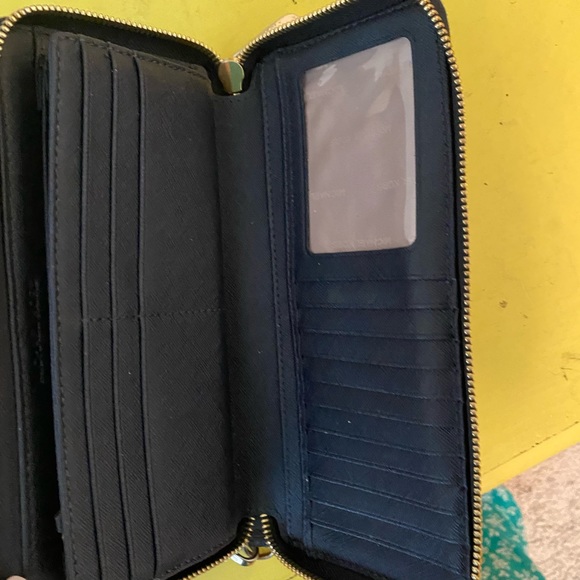 Michael Kors navy zip wallet - Picture 4 of 6